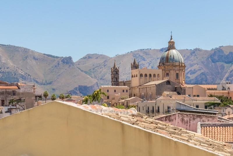 B&B Sant'Agostino Palermo Bagian luar foto